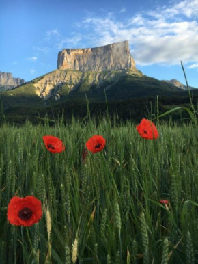 Отель Au Gai Soleil du Mont-Aiguille  Шишильянк